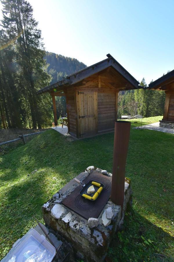 Chalet Brenta Dolomites Villa Madonna Exterior foto