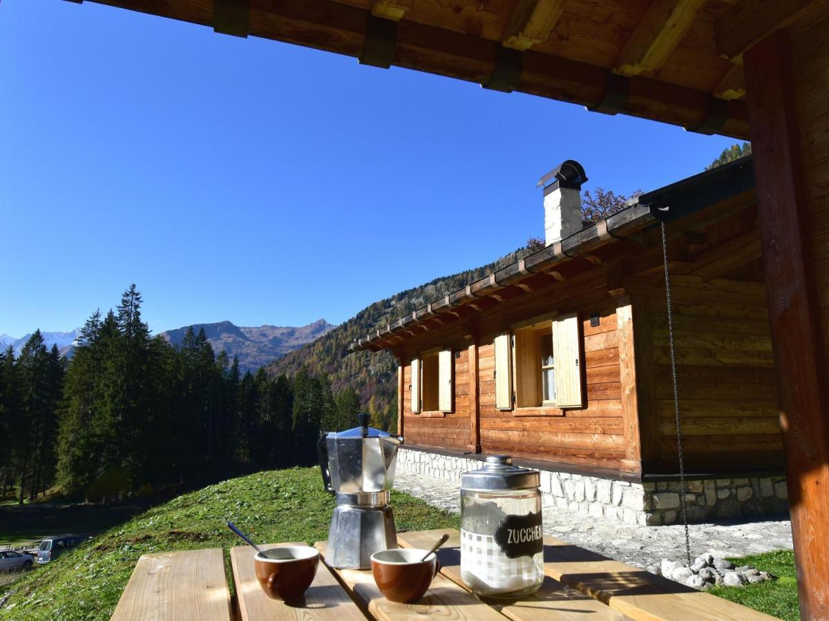 Chalet Brenta Dolomites Villa Madonna Exterior foto